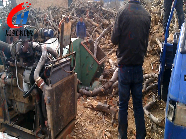 福建木屑機客戶使用現(xiàn)場