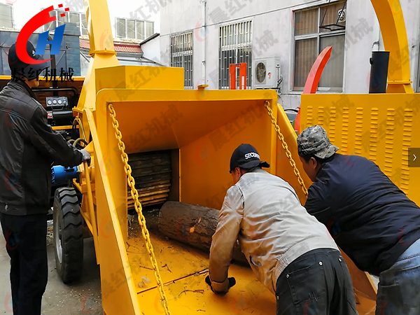 江蘇定制1500型樹枝粉碎機交貨試機