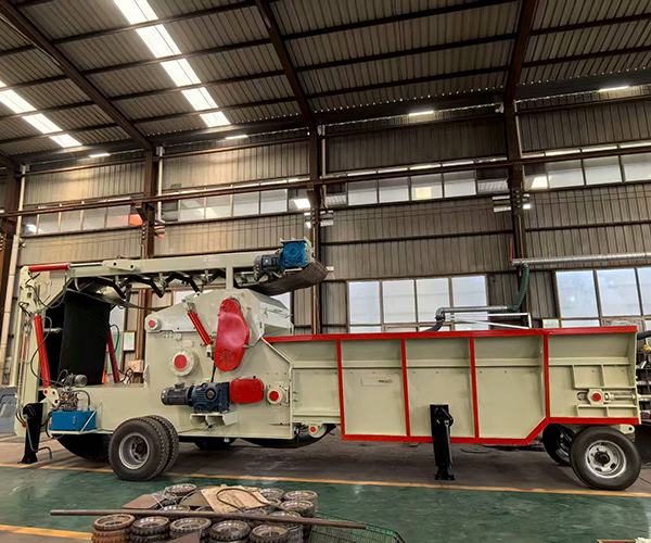 大型原木托盤怎么粉碎？晨紅綜合破碎機強力破碎產量高不卡料